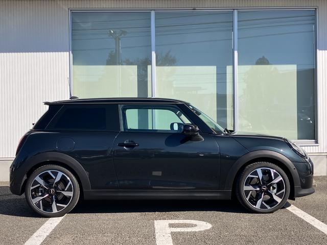 MINI クーパーS クラシック・トリム 18インチ・スライド・スポークAW ブラック・ルーフ&ミラーカバー 弊社販売下取り車両 2年間走行距離無制限保証(6枚目)