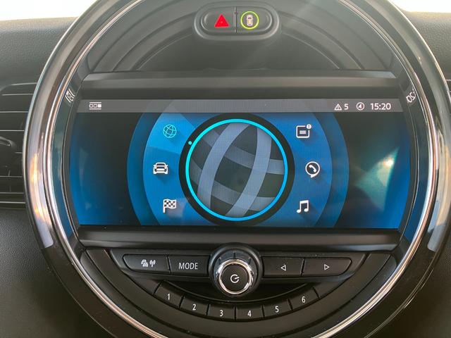 ＭＩＮＩ クーパー　ペッパーパッケージ　クロームライン・エクステリア　カメラ＆パーキングアシストパッケージ　ＬＥＤヘッドライト　弊社販売下取りワンオーナー車両　２年間走行距離無制限保証（16枚目）