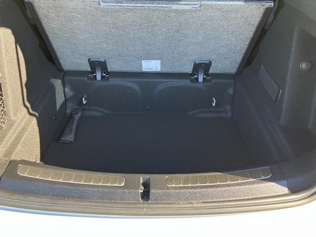 MINI クーパーD クロスオーバー クラシック・トリム プレミアムプラスライン アップルカープレイHDDナビ非装備 オートマチックトランクリッド非装備 アクティブクルーズコントロール非装備 弊社販売下取りワンオーナー車両 2年間走行距離無制限保証(36枚目)