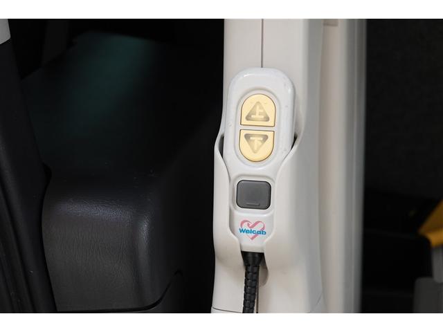 ハイエースバン DXウェルFタイプマドナシ 福祉車両 ワンセグ メモリーナビ バックカメラ 電動スライドドア 乗車定員10人 3列シート(27枚目)