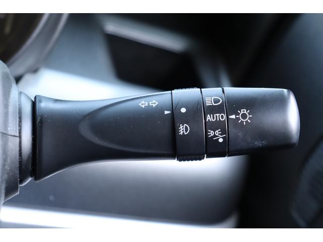 スペーシアギア ハイブリッドＸＺ　衝突被害軽減ブレーキシステム・ＫＥＮＷＯＯＤ　メモリーナビ／フルセグＴＶ・バックカメラ・両側パワースライドドア・オートエアコン・オートライト・サーキュレーター・リヤサンシェード・シートバックテーブル（10枚目）