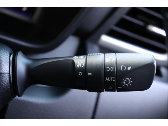 タンク カスタムＧ　衝突被害軽減ブレーキシステム・アルパイン９型メモリーナビ／フルセグＴＶ（Ｘ９Ｚ）・バックカメラ・クルーズコントロール・オートエアコン・オートライト・両側パワースライドドア・前後クリアランスソナー（9枚目）