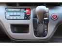 Ｎ－ＯＮＥ セレクト　シティブレーキアクティブシステム・Ｇａｔｈｅｒｓ　メモリーナビ／フルセグＴＶ・バックカメラ・ハーフレザーシート・オートエアコン・オートライト・アイドリングストップ・シートヒーター・ＨＩＤヘッドライト（8枚目）