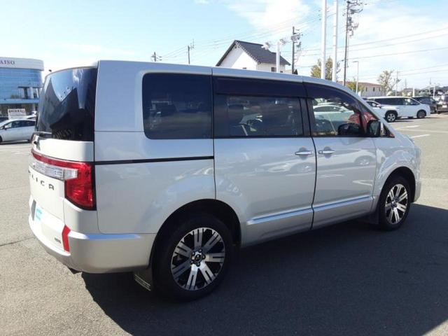 デリカＤ：５ ４ＷＤ　Ｐ　純正　１０インチ　ＳＤナビ／衝突安全装置／両側電動スライドドア／シートヒーター　前席／車線逸脱防止支援システム／電動バックドア／ドライブレコーダー　純正／ヘッドランプ　ＬＥＤ　衝突被害軽減システム（3枚目）