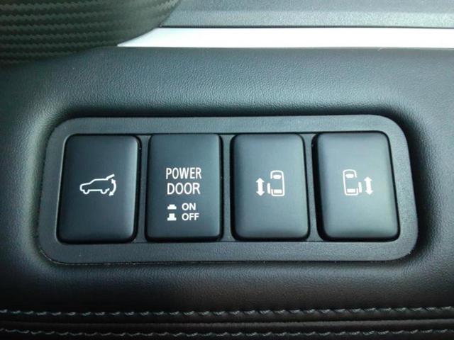 デリカＤ：５ ４ＷＤ　Ｐ　純正　１０インチ　ＳＤナビ／衝突安全装置／両側電動スライドドア／シートヒーター　前席／車線逸脱防止支援システム／電動バックドア／ドライブレコーダー　純正／ヘッドランプ　ＬＥＤ　衝突被害軽減システム（29枚目）