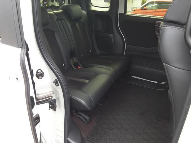 N-BOXカスタム G・Lターボホンダセンシング 新品タイヤ/保証書/ディスプレイオーディオ/ホンダセンシング/両側電動スライドドア/シートヒーター 前席/車線逸脱防止支援システム/シート ハーフレザー/ヘッドランプ LED/ETC ターボ 禁煙車(5枚目)