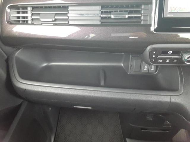 N-BOXカスタム G・Lターボホンダセンシング 新品タイヤ/保証書/ディスプレイオーディオ/ホンダセンシング/両側電動スライドドア/シートヒーター 前席/車線逸脱防止支援システム/シート ハーフレザー/ヘッドランプ LED/ETC ターボ 禁煙車(40枚目)