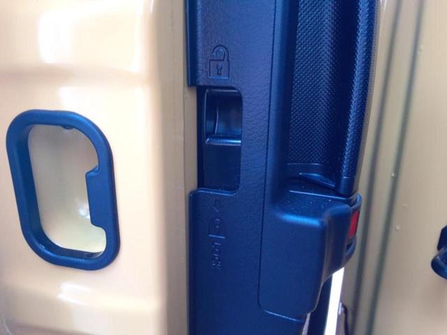 スペーシアギア ハイブリッドＸＺターボ　新品タイヤ／保証書／社外　８インチ　ＳＤナビ／衝突安全装置／両側電動スライドドア／シートヒーター　前席／車線逸脱防止支援システム／ドライブレコーダー　純正／ヘッドランプ　ＬＥＤ／ＵＳＢジャック　ＥＴＣ（42枚目）