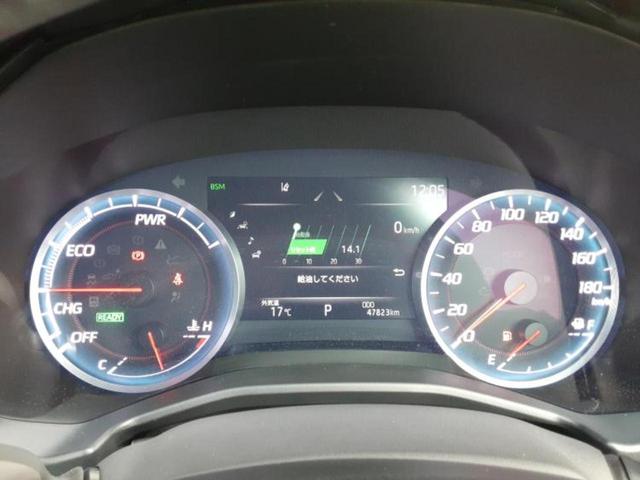 クラウンハイブリッド RSリミテッド サンルーフ/保証書/純正 SDナビ/トヨタセーフティセンス/シートヒーター/パノラミックビューモニター/車線逸脱防止支援システム/シート 合皮/パーキングアシスト 自動操舵 衝突被害軽減システム(17枚目)