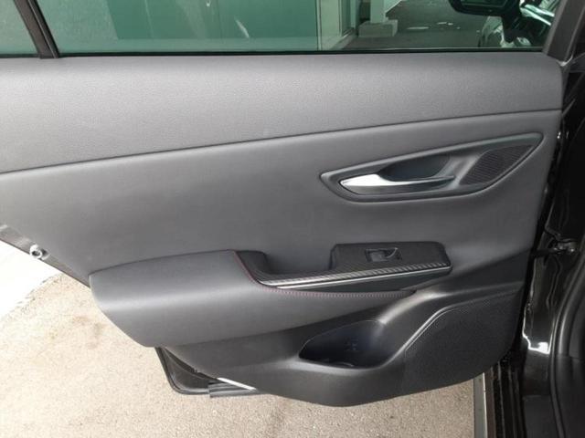 クラウンハイブリッド RSリミテッド サンルーフ/保証書/純正 SDナビ/トヨタセーフティセンス/シートヒーター/パノラミックビューモニター/車線逸脱防止支援システム/シート 合皮/パーキングアシスト 自動操舵 衝突被害軽減システム(22枚目)