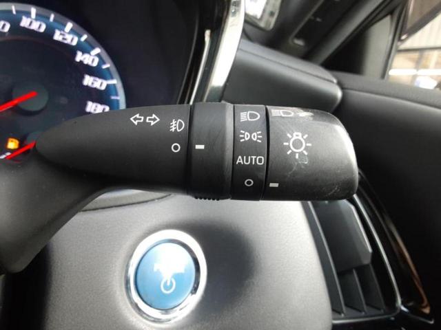 クラウンハイブリッド RSリミテッド サンルーフ/保証書/純正 SDナビ/トヨタセーフティセンス/シートヒーター/パノラミックビューモニター/車線逸脱防止支援システム/シート 合皮/パーキングアシスト 自動操舵 衝突被害軽減システム(27枚目)