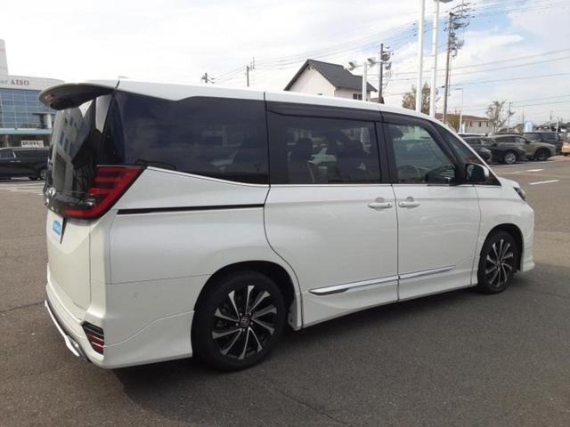 ノア ハイブリッドS-Z 純正エアロ/保証書/ディスプレイオーディオ+ナビ10インチ/フリップダウンモニター 社外 14インチ/デジタルインナーミラー/トヨタセーフティセンス/両側電動スライドドア/シートヒーター 全周囲カメラ(3枚目)