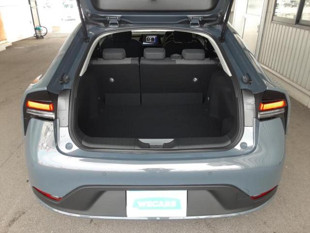 プリウス Ｇ　保証書／ディスプレイオーディオ＋ナビ８インチ／衝突安全装置／シートヒーター／パノラミックビューモニター／車線逸脱防止支援システム／ドライブレコーダー　社外／ヘッドランプ　ＬＥＤ　衝突被害軽減システム（20枚目）