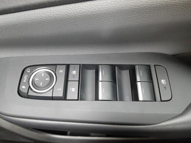 プリウス Ｇ　保証書／ディスプレイオーディオ＋ナビ８インチ／衝突安全装置／シートヒーター／パノラミックビューモニター／車線逸脱防止支援システム／ドライブレコーダー　社外／ヘッドランプ　ＬＥＤ　衝突被害軽減システム（32枚目）