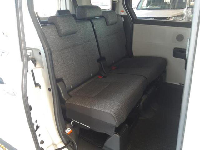 シエンタ Ｚ　新品タイヤ／保証書／ディスプレイオーディオ＋ナビ１０インチ／トヨタセーフティセンス／両側電動スライドドア／パノラミックビューモニター／車線逸脱防止支援システム／ヘッドランプ　ＬＥＤ　全周囲カメラ（5枚目）