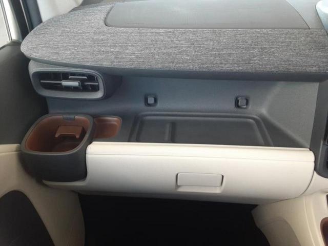 シエンタ Ｚ　新品タイヤ／保証書／ディスプレイオーディオ＋ナビ１０インチ／トヨタセーフティセンス／両側電動スライドドア／パノラミックビューモニター／車線逸脱防止支援システム／ヘッドランプ　ＬＥＤ　全周囲カメラ（34枚目）