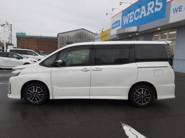 ヴォクシー ＺＳキラメキ　新品タイヤ／保証書／社外　ＳＤナビ／衝突安全装置／両側電動スライドドア／車線逸脱防止支援システム／ドライブレコーダー　社外／ヘッドランプ　ＬＥＤ／Ｂｌｕｅｔｏｏｔｈ接続／ＥＴＣ／ＥＢＤ付ＡＢＳ（2枚目）