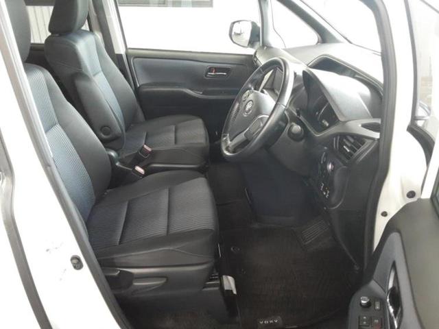 ヴォクシー ＺＳキラメキ　新品タイヤ／保証書／社外　ＳＤナビ／衝突安全装置／両側電動スライドドア／車線逸脱防止支援システム／ドライブレコーダー　社外／ヘッドランプ　ＬＥＤ／Ｂｌｕｅｔｏｏｔｈ接続／ＥＴＣ／ＥＢＤ付ＡＢＳ（4枚目）