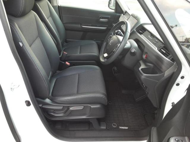 フリード Ｇ　新品タイヤ／保証書／純正　９インチ　メモリーナビ／ホンダセンシング／両側電動スライドドア／シートヒーター　前席／車線逸脱防止支援システム／シート　ハーフレザー／ドライブレコーダー　純正　バックカメラ（4枚目）