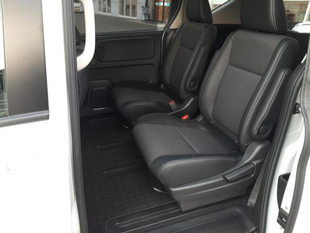 フリード Ｇ　新品タイヤ／保証書／純正　９インチ　メモリーナビ／ホンダセンシング／両側電動スライドドア／シートヒーター　前席／車線逸脱防止支援システム／シート　ハーフレザー／ドライブレコーダー　純正　バックカメラ（7枚目）