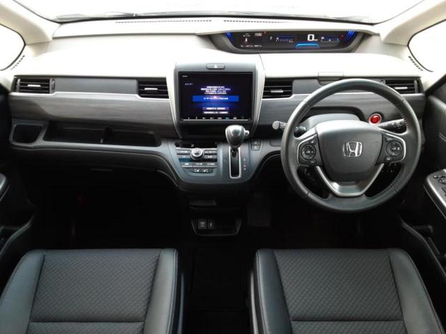 フリード Ｇ　新品タイヤ／保証書／純正　９インチ　メモリーナビ／ホンダセンシング／両側電動スライドドア／シートヒーター　前席／車線逸脱防止支援システム／シート　ハーフレザー／ドライブレコーダー　純正　バックカメラ（8枚目）