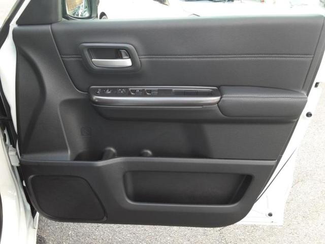 フリード Ｇ　新品タイヤ／保証書／純正　９インチ　メモリーナビ／ホンダセンシング／両側電動スライドドア／シートヒーター　前席／車線逸脱防止支援システム／シート　ハーフレザー／ドライブレコーダー　純正　バックカメラ（22枚目）