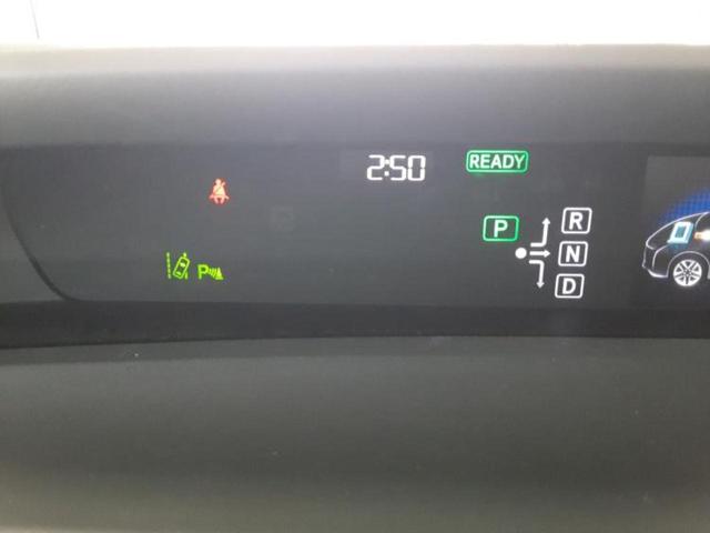 プリウス Sセーフティプラス 新品タイヤ/サンルーフ/純正エアロ/保証書/社外 SDナビ/衝突安全装置/車線逸脱防止支援システム/ヘッドランプ LED/Bluetooth接続/ETC/EBD付ABS/横滑り防止装置 フルエアロ(16枚目)