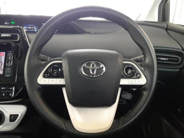 プリウス Sセーフティプラス 新品タイヤ/サンルーフ/純正エアロ/保証書/社外 SDナビ/衝突安全装置/車線逸脱防止支援システム/ヘッドランプ LED/Bluetooth接続/ETC/EBD付ABS/横滑り防止装置 フルエアロ(18枚目)