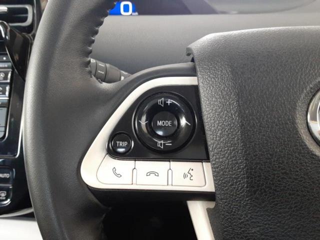 プリウス Sセーフティプラス 新品タイヤ/サンルーフ/純正エアロ/保証書/社外 SDナビ/衝突安全装置/車線逸脱防止支援システム/ヘッドランプ LED/Bluetooth接続/ETC/EBD付ABS/横滑り防止装置 フルエアロ(20枚目)