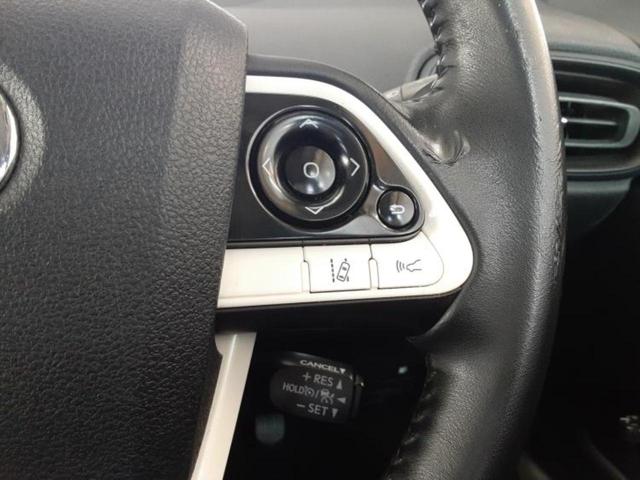 プリウス Sセーフティプラス 新品タイヤ/サンルーフ/純正エアロ/保証書/社外 SDナビ/衝突安全装置/車線逸脱防止支援システム/ヘッドランプ LED/Bluetooth接続/ETC/EBD付ABS/横滑り防止装置 フルエアロ(21枚目)