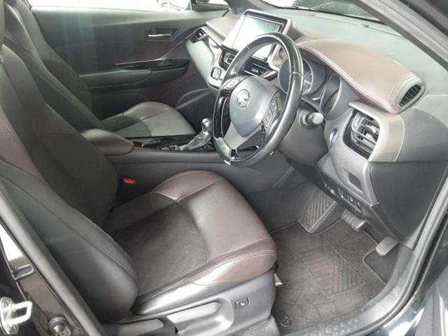 Ｃ－ＨＲ Ｇ　新品タイヤ／保証書／純正　９インチ　ＳＤナビ／衝突安全装置／シートヒーター　前席／車線逸脱防止支援システム／シート　ハーフレザー／ヘッドランプ　ＬＥＤ／Ｂｌｕｅｔｏｏｔｈ接続／ＥＴＣ　バックカメラ（4枚目）