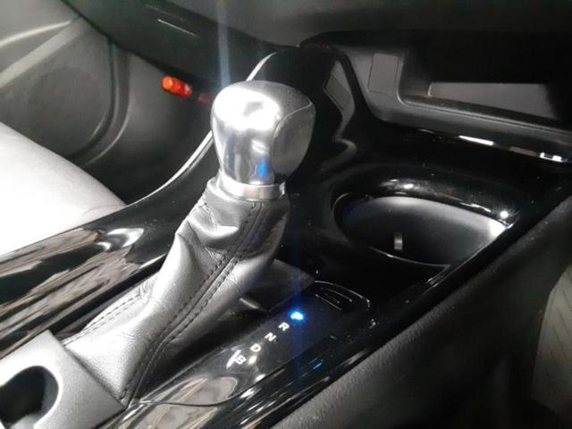 Ｃ－ＨＲ Ｇ　新品タイヤ／保証書／純正　９インチ　ＳＤナビ／衝突安全装置／シートヒーター　前席／車線逸脱防止支援システム／シート　ハーフレザー／ヘッドランプ　ＬＥＤ／Ｂｌｕｅｔｏｏｔｈ接続／ＥＴＣ　バックカメラ（13枚目）