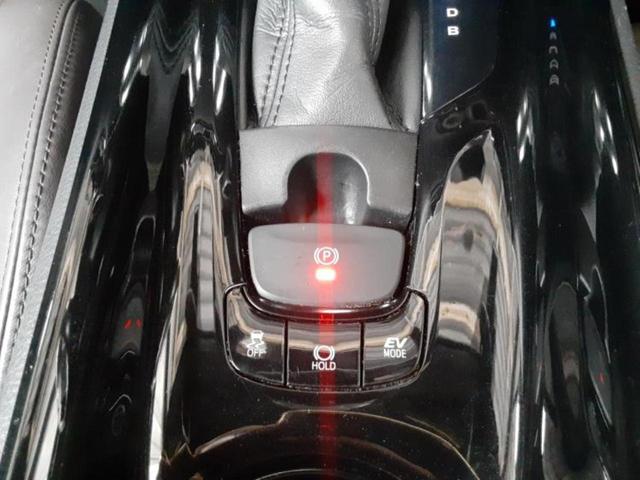 Ｃ－ＨＲ Ｇ　新品タイヤ／保証書／純正　９インチ　ＳＤナビ／衝突安全装置／シートヒーター　前席／車線逸脱防止支援システム／シート　ハーフレザー／ヘッドランプ　ＬＥＤ／Ｂｌｕｅｔｏｏｔｈ接続／ＥＴＣ　バックカメラ（14枚目）