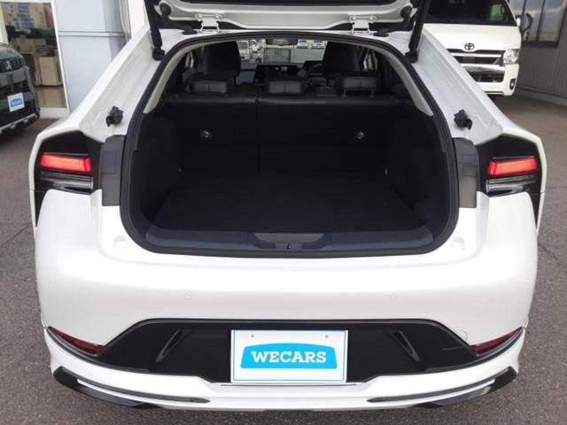 プリウス Z 新品タイヤ/サンルーフ/モデリスタエアロ/保証書/ディスプレイオーディオ+ナビ/デジタルインナーミラー/トヨタセーフティセンス/エアーシート 前席/全方位モニター/車線逸脱防止支援システム フルエアロ(19枚目)