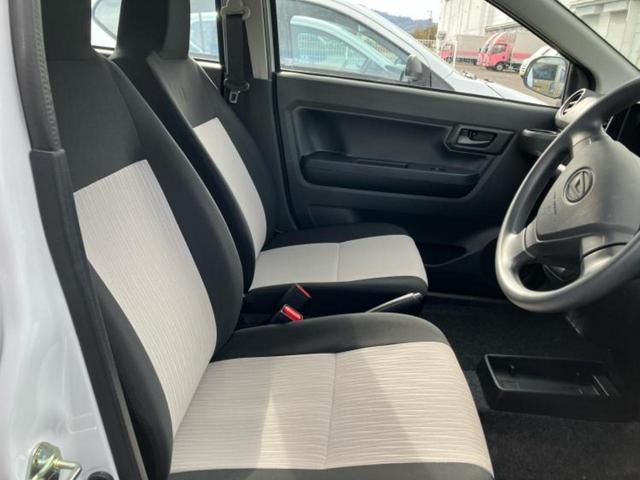 ミライース Ｌ　ＳＡ３　保証書／スマートアシスト（トヨタ・ダイハツ）／車線逸脱防止支援システム／ＥＢＤ付ＡＢＳ／横滑り防止装置／アイドリングストップ／禁煙車／エアバッグ　運転席／エアバッグ　助手席／パワーウインドウ（4枚目）