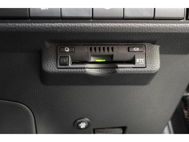 カローラツーリング ハイブリッド　ダブルバイビー　フルセグ　バックカメラ　衝突被害軽減システム　ＥＴＣ　ＬＥＤヘッドランプ　フルエアロ　記録簿（21枚目）