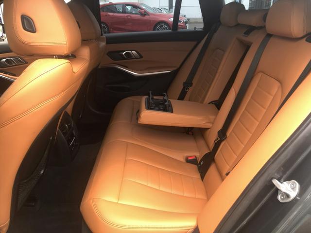 320d xDriveツーリング Mスポーツ ハイラインパッケージ コニャックレザーシート コンフォートパッケージ ヘッドアップディスプレイ 2年間走行距離無制限保証(27枚目)