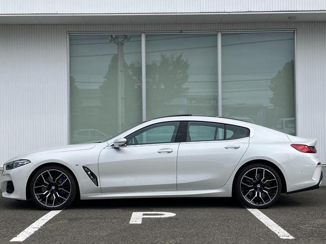 8シリーズ 840i グランクーペ エクスクルーシブ Mスポーツ エクステンドレザーメリノタルトゥーフォ/ブラック 2年間走行距離無制限保証(2枚目)