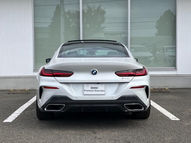 8シリーズ 840i グランクーペ エクスクルーシブ Mスポーツ エクステンドレザーメリノタルトゥーフォ/ブラック 2年間走行距離無制限保証(4枚目)