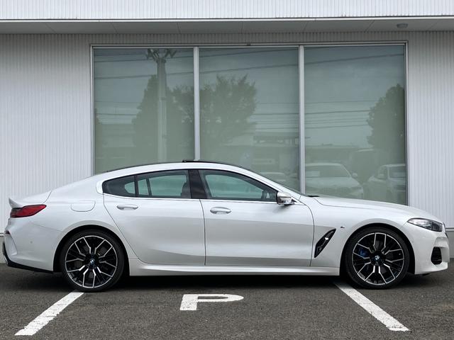 8シリーズ 840i グランクーペ エクスクルーシブ Mスポーツ エクステンドレザーメリノタルトゥーフォ/ブラック 2年間走行距離無制限保証(6枚目)