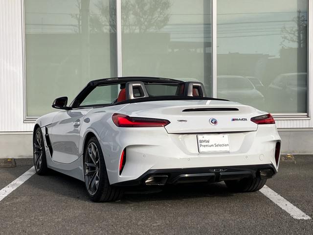 Z4 M40i マグマレッドレザー ハーマンカードンサラウンドシステム ワイヤレスチャージ非装備 デジタルキー非装備 弊社販売下取りワンオーナー車両 2年間走行距離無制限保証(3枚目)