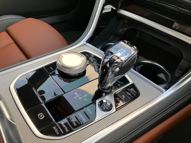 ８シリーズ ８４０ｉ　グランクーペ　Ｍスポーツ　Ｍテクニックスポーツパッケージ　インディビデュアルエクステンドレザーメリノ（タルトゥーフォ／ブラック）　弊社販売下取りワンオーナー車両　２年間走行距離無制限保証（22枚目）