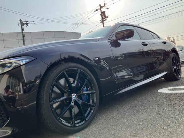 ８シリーズ ８４０ｉ　グランクーペ　Ｍスポーツ　Ｍテクニックスポーツパッケージ　インディビデュアルエクステンドレザーメリノ（タルトゥーフォ／ブラック）　弊社販売下取りワンオーナー車両　２年間走行距離無制限保証（45枚目）