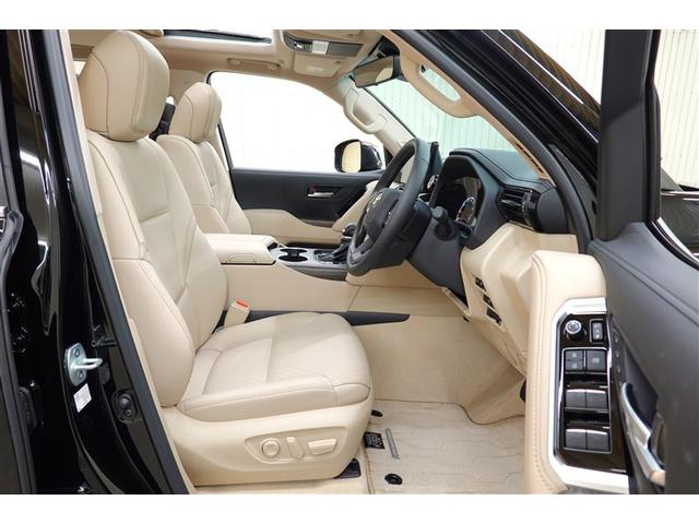 ランドクルーザー ＺＸ　革シート　４ＷＤ　フルセグ　メモリーナビ　ＤＶＤ再生　後席モニター　バックカメラ　衝突被害軽減システム　乗車定員７人　３列シート　ワンオーナー　記録簿　アイドリングストップ（7枚目）