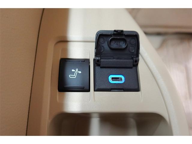 ランドクルーザー ＺＸ　革シート　４ＷＤ　フルセグ　メモリーナビ　ＤＶＤ再生　後席モニター　バックカメラ　衝突被害軽減システム　乗車定員７人　３列シート　ワンオーナー　記録簿　アイドリングストップ（35枚目）