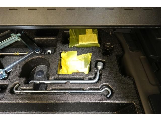 タイヤパンク修理キットが装備されております！