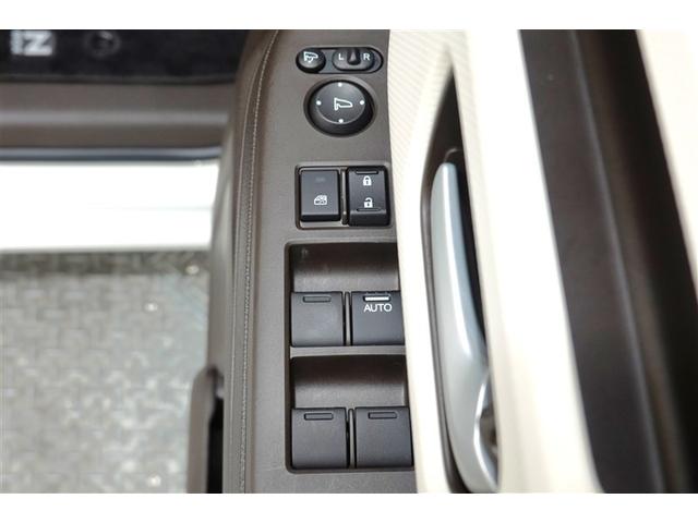 パワーウィンドウで窓の開け閉めもラクラク♪