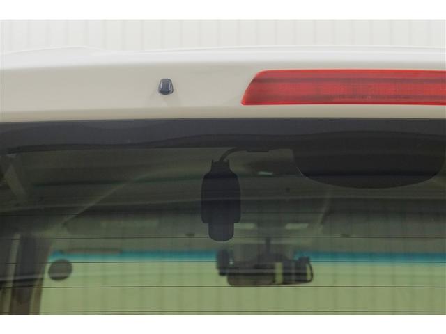 ドライブレコーダー（リヤ）で万が一の時のシーンも記録してくれるので安心♪