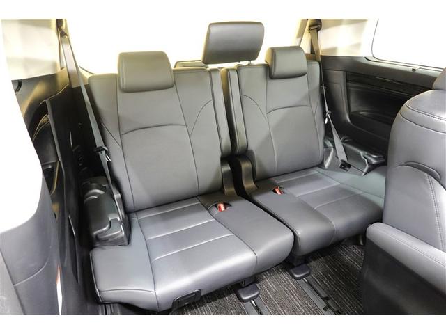 ３列シートで７人乗車出来ます！