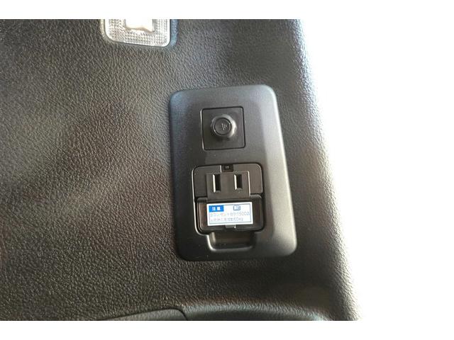 アウトドアや停電時に便利なラゲッジルーム内１００Ｖ／１５００Ｗアクセサリーコンセント♪